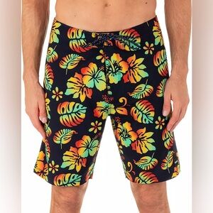 Hurley Men's Phantom Eco Weekender Boardshorts. NWT!